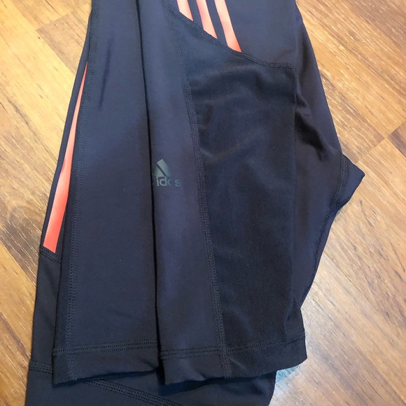 NWT Adidas 7/8 Length Leggings. Size small. Dark blue with red stripes. - Picture 7 of 9